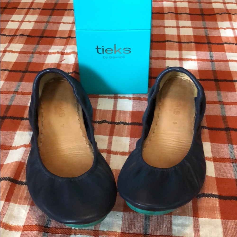 Tieks California Navy